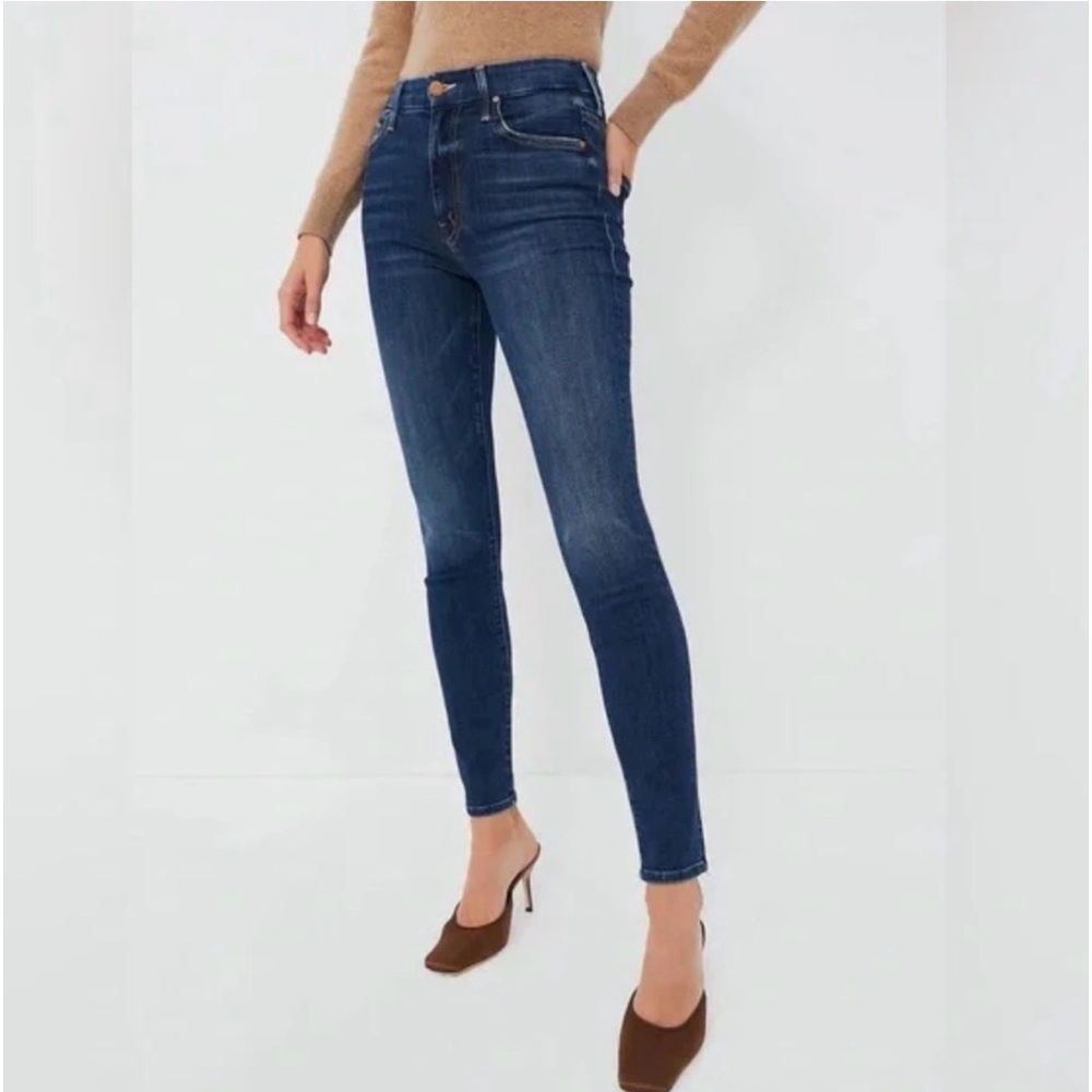 MOTHER High Waisted Looker Ankle Jean in Teaming Up - Size 29